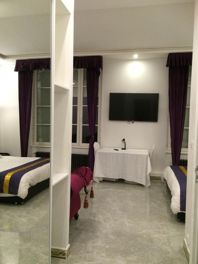 Alojamento de Acomodação e Pequeno-almoço Chateau De La Rocherie Nevers Nord / 3*